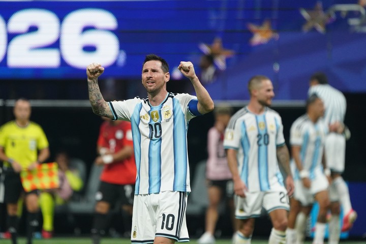 El festejo de Messi (Juano Tesone).