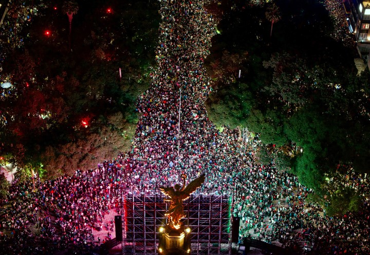 La marea de gente en Ciudad de México (EFE).