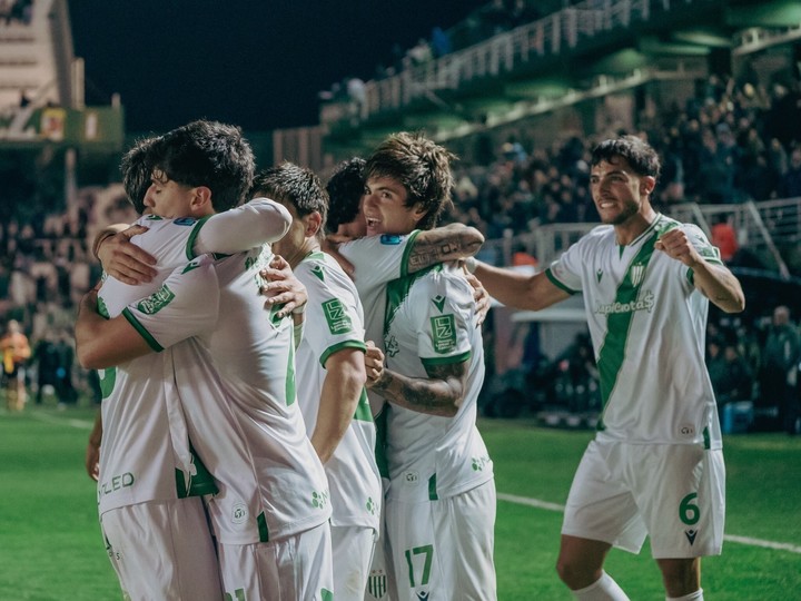 Banfield le ganó a Sarmiento. (Prensa Banfield).