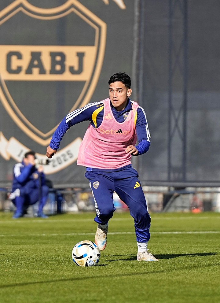 Dylan Gorosito tiene chances de sumar minutos contra Defensa (Prensa Boca).