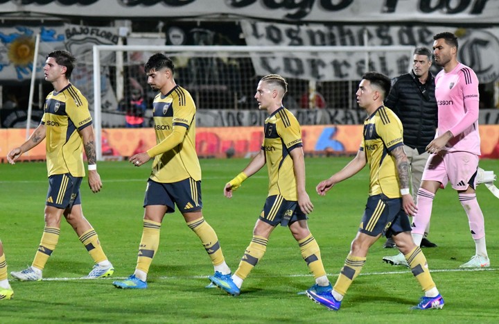 Las secuelas de la derrota de Boca ante Riestra. (Fotobaires)