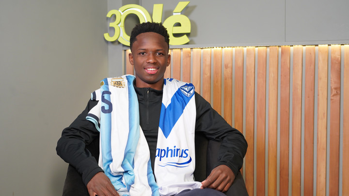 Kiki Ramos la rompe en Vélez y fue convocado a la Sub 17.