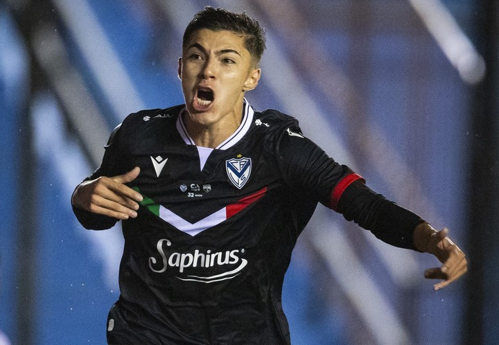 Tobías Andrada en Vélez.