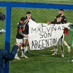 La Conmebol le abrió un expediente a Tigre por la bandera de Malvinas: qué sanción podría recibir