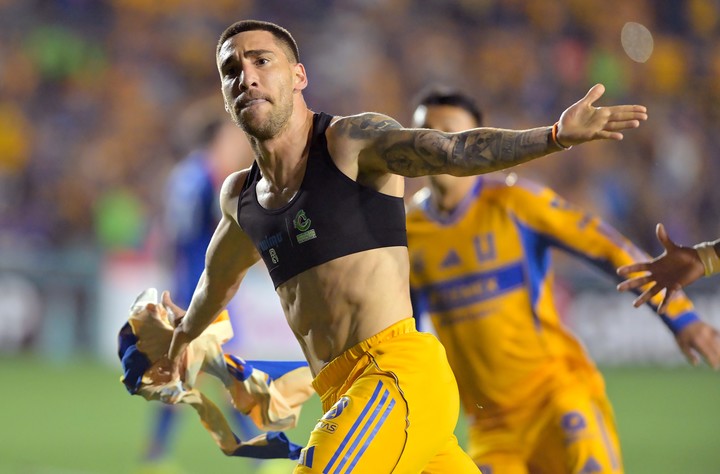 Fernando Gorriaran celebra un gol en octavos de final de la Copa de Campeones Concacaf (EFE/ Miguel Sierra).