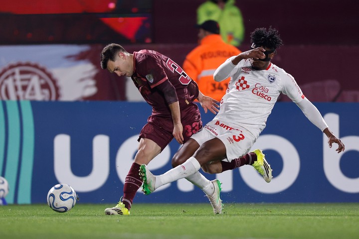 Lanús se impuso en La Fortaleza. (EFE)