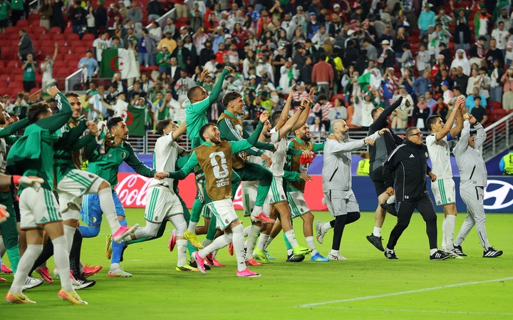 Argelia quiere seguir en el Mundial. (REUTERS)