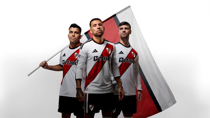 La nueva camiseta de River. (FOTO: ADIDAS)