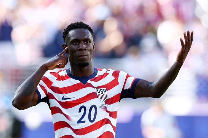 Balogun, goleador de Estados Unidos, se pierde el choque con Bélgica. (REUTERS/Phil Noble)