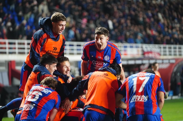 San Lorenzo y un triunfo más que importante. Foto Marcelo Carroll.