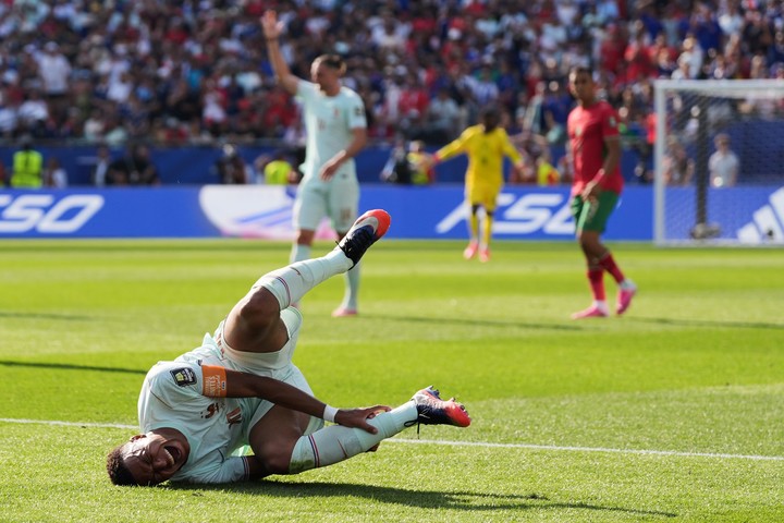 Mbappé avisó que no tiene problemas en el tobillo (AP Photo/Stephanie Scarbrough).