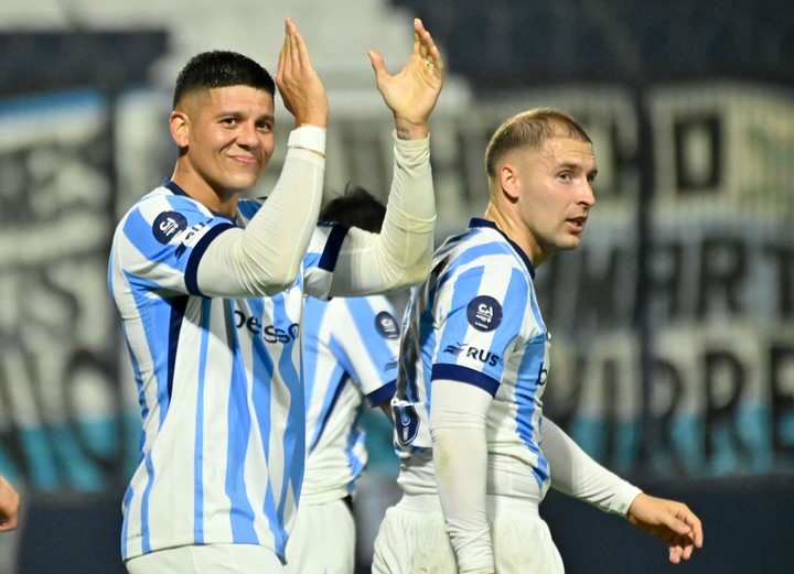 Marcos Rojo tras su gol (Fotobaires).