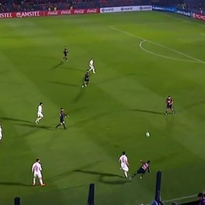 Una asistencia al rival: el increíble error del Pity Martínez que terminó en gol de Nacional...