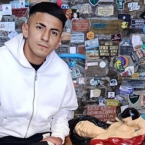 Mientras define su futuro, Thiago Almada visitó la Difunta Correa