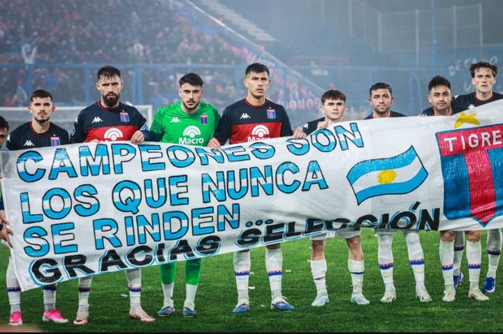 La bandera de Tigre para Argentina.