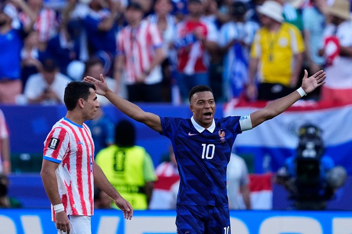 Francia le terminó ganando a Paraguay (AP Photo).