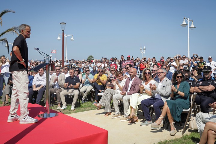 Luis Enrique en su homenaje en Gijón. (EFE)