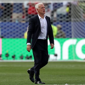 Deschamps, en semis: "Parece lógico y natural" y la tranquilidad por la salida de Mbappé