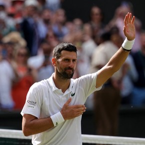 Con récord incluido, Djokovic sufrió para meterse en cuartos de Wimbledon
