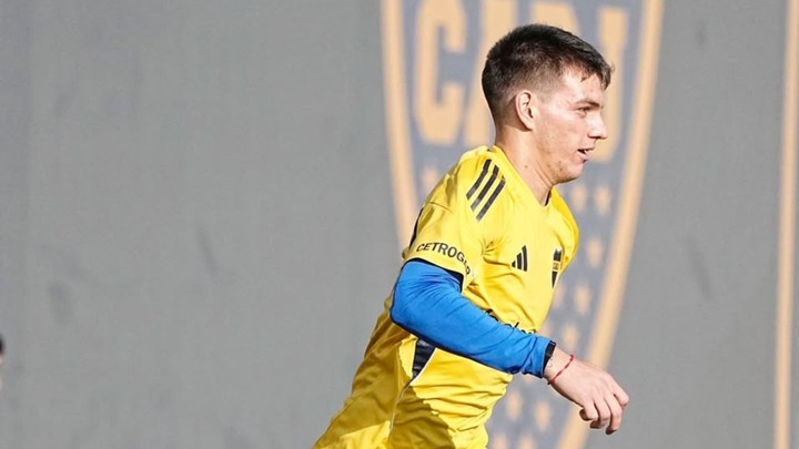 El pase de Zenón, frenado por el momento (Foto: Prensa Boca)