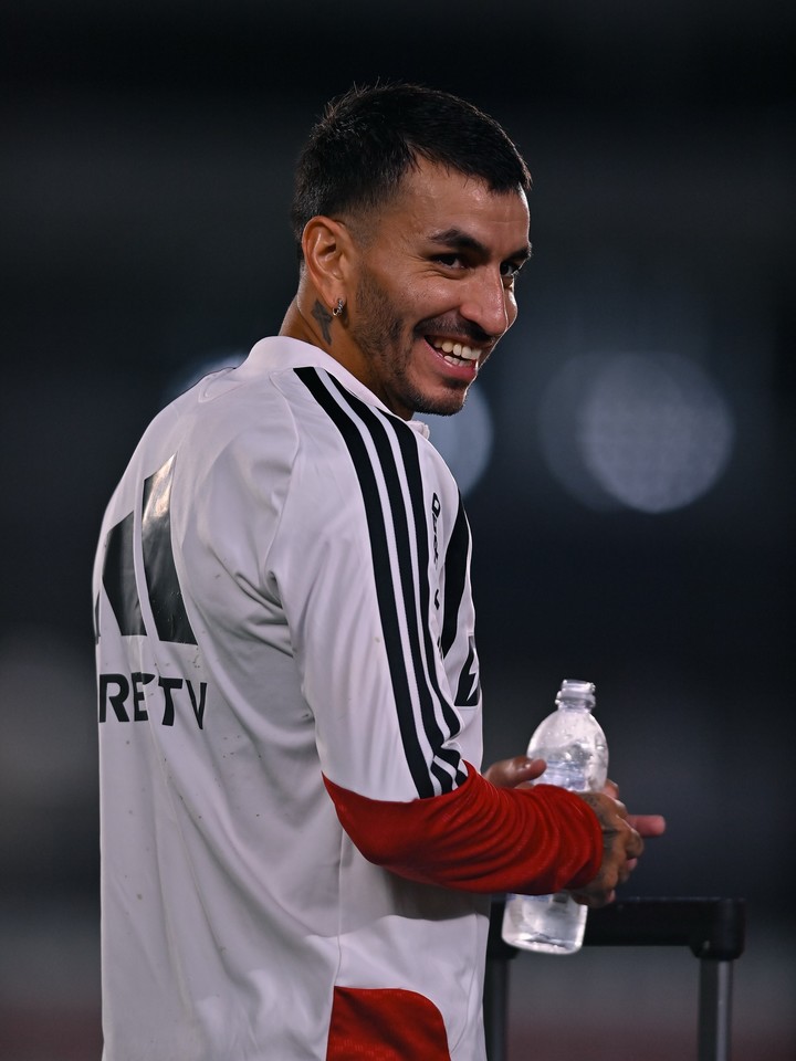 La primera práctica de Correa en River.