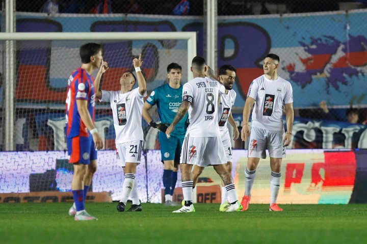 Riestra eliminó a San Lorenzo de la Copa Argentina.