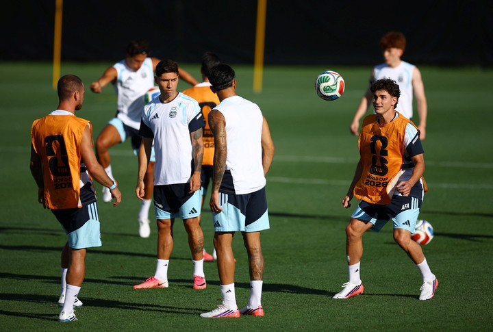 Julián Alvarez se perfi para ser titular. (REUTERS/Albert Gea)