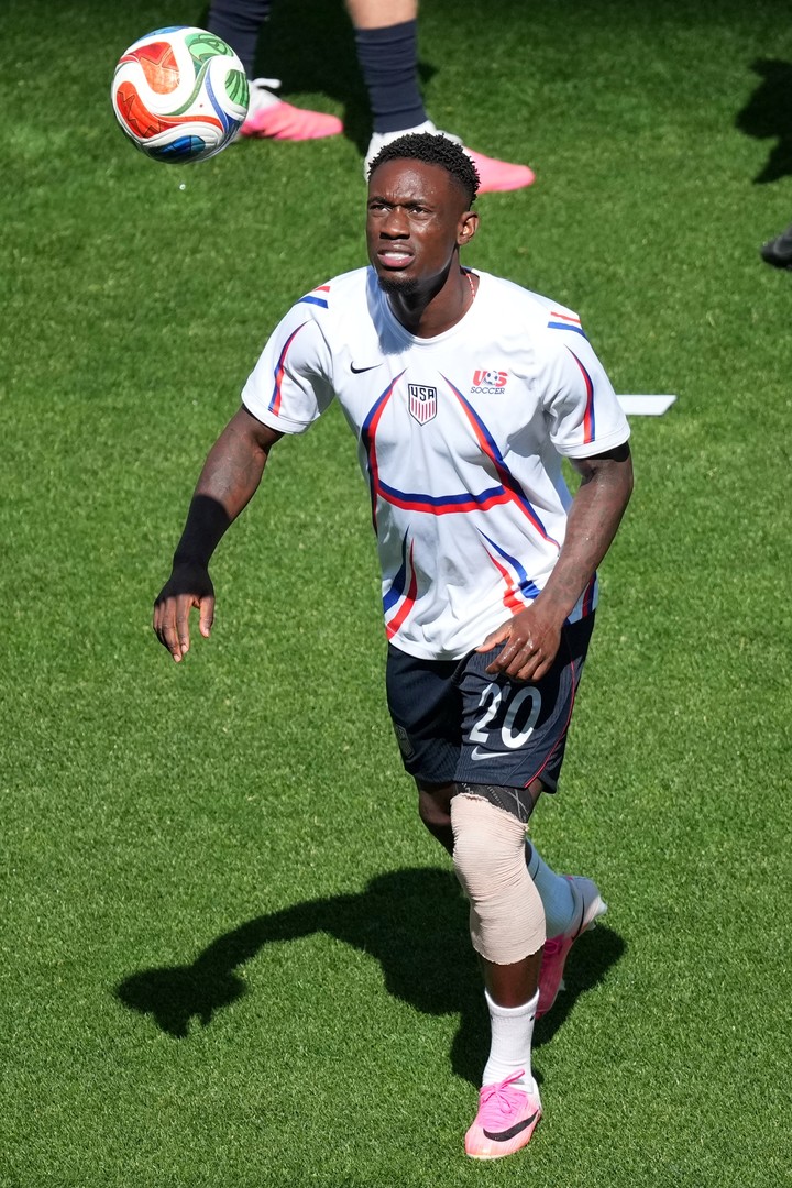 Folarin Balogun antes de enfrentar a Bélgica (AP).