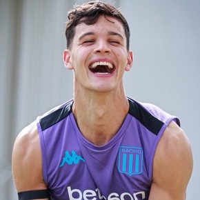 Valentín Carboni seguirá en Racing