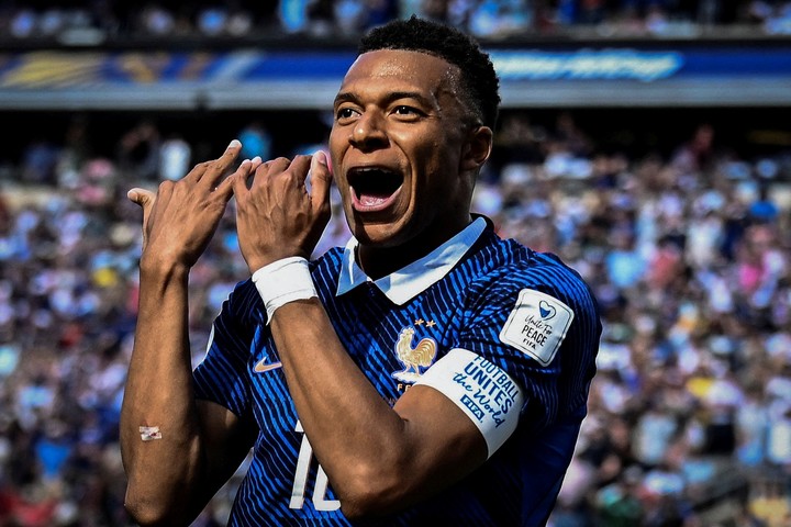 Mbappé confirmó que el Mundial le sienta más que bien. (REUTERS)