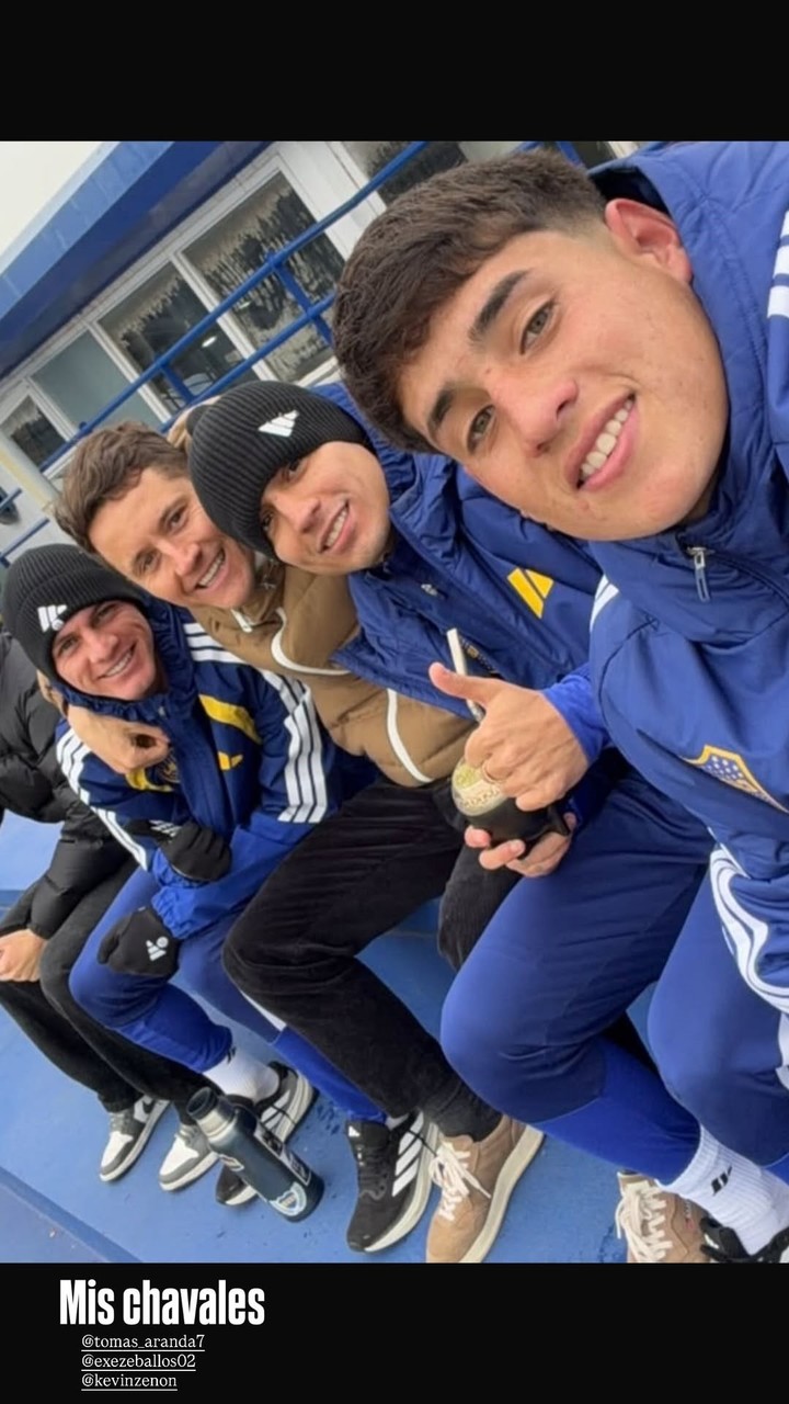 Ander Herrera estuvo presente en el amistoso de Boca con Defensa y se reencontró con sus ex compañeros.