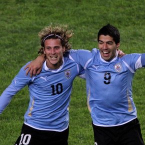 Bomba en Uruguay: afirman que Luis Suárez vuelve a la selección de la mano de Forlán