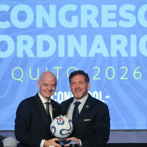 Conmebol eligió no confrontar con la FIFA, pero aclaró: "El fútbol siempre está primero"