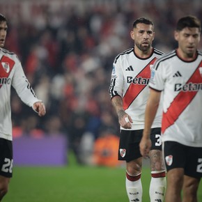 River en caída libre: perdió de local con Rosario Central en su quinta derrota consecutiva y los hinchas explotaron