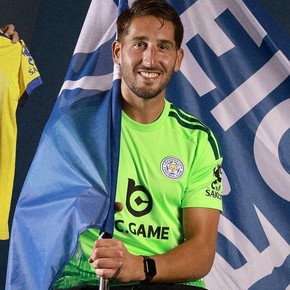 Quién es el arquero argentino que atajará en un viejo campeón de la Premier League