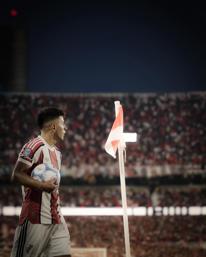 Thiago Almada y su debut en River.