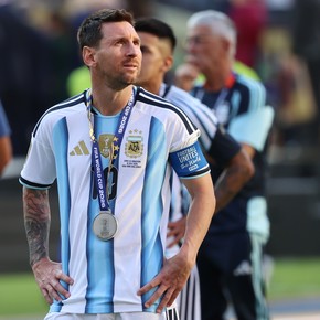 El español que jugó con Messi en el Barcelona y lo llenó de elogios por su Mundial: "Si Argentina llegó a la final, fue gracias a él"