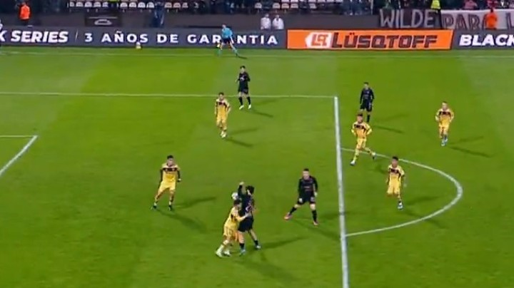 El momento del gol anulado a Platense.