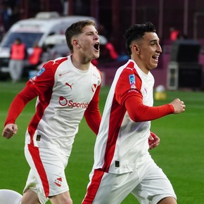 Independiente salió de la mala racha: 3 a 1 a Lanús
