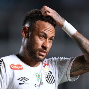Neymar es duda para el mata-mata con Palmeiras por el césped sintético: ¿cuántos partidos se perdió en el año?
