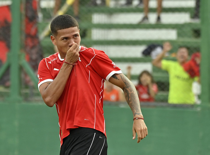El Tucu Valdéz cruza el charco. (Foto: Copa Argentina).