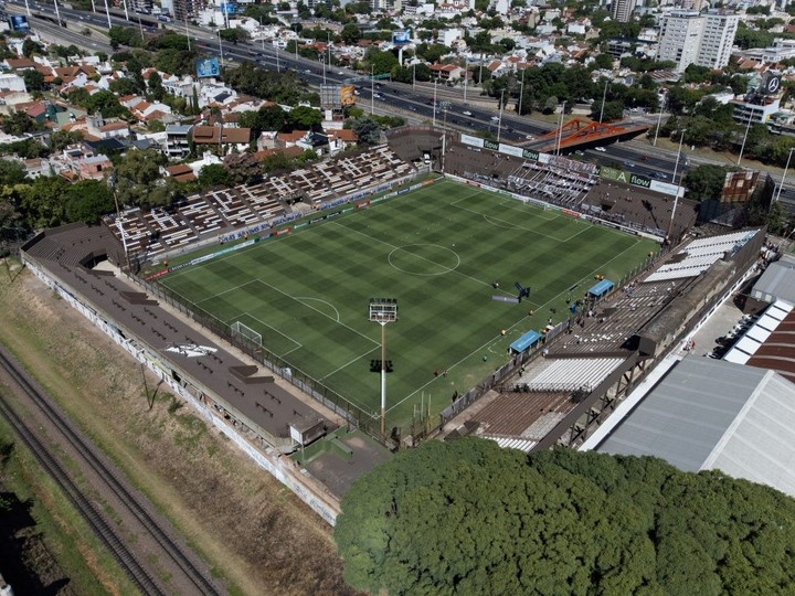 Platense y su estadio Vicente López (Prensa Platense)