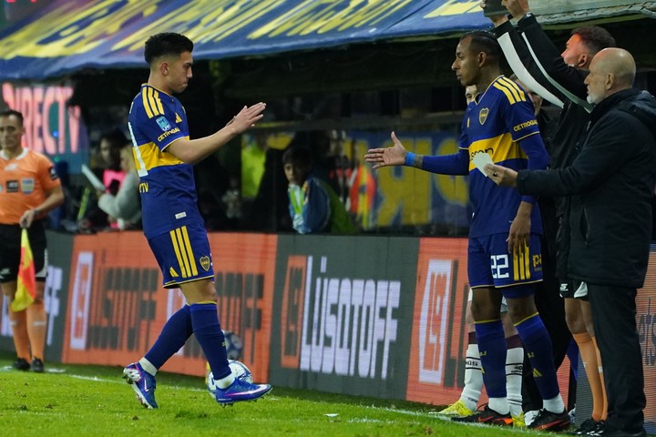 Velasco salió por Villa. (JTesone)