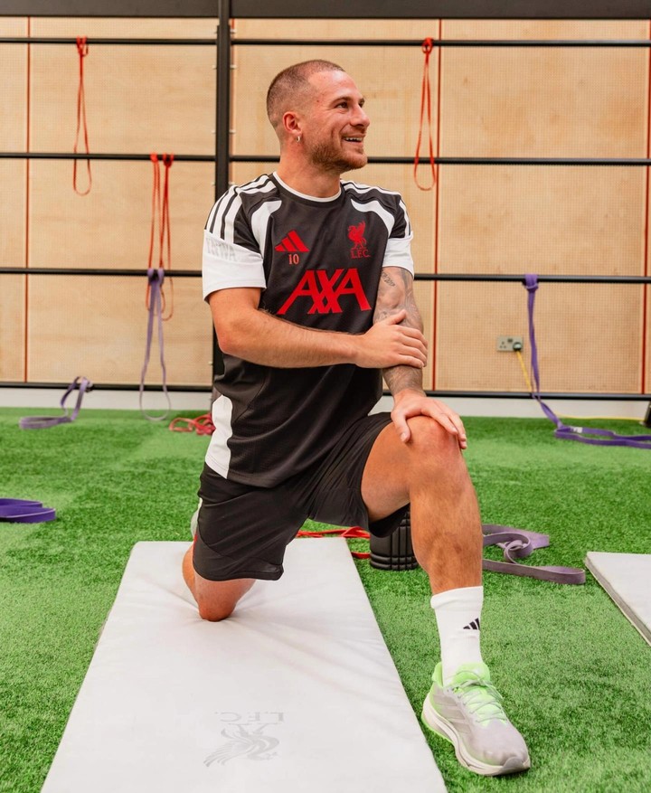 Alexis Mac Allister en su vuelta a los entrenamientos del Liverpool. Fotos: Nikki Dyer - Liverpool.