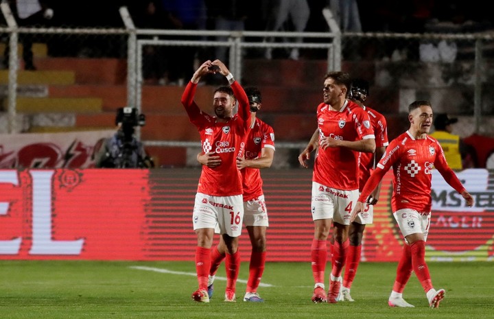  Marcos Martinich festeja para Cienciano (Reuters).