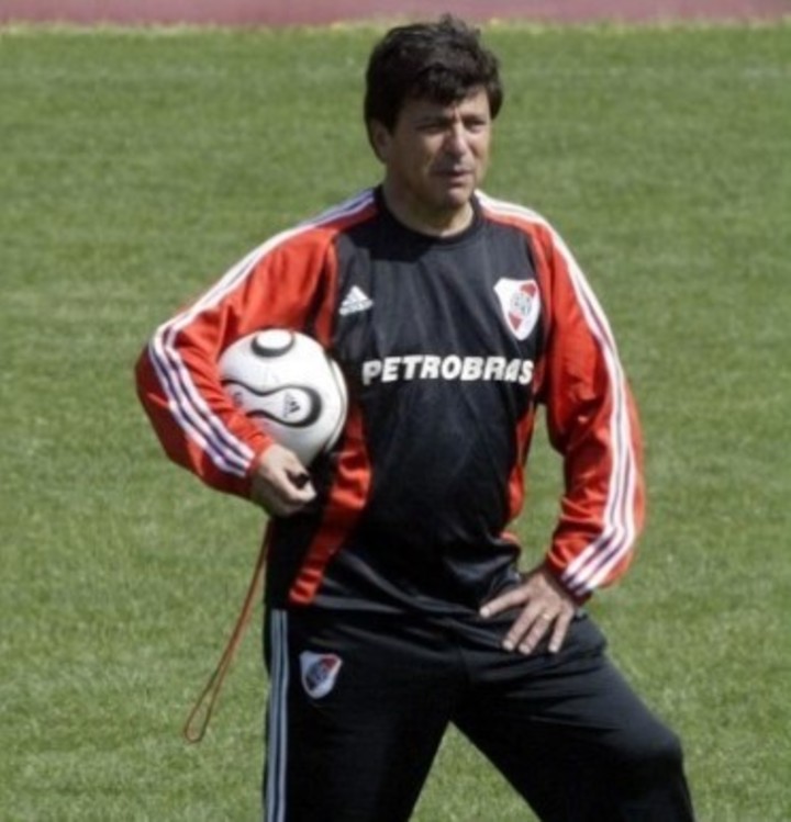 Passarella era el DT de River en aquella mala racha inicial del Clausura 94.