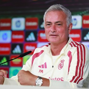 ¿En qué contexto Mourinho aseguró que extrañaba a Maradona y a Messi?
