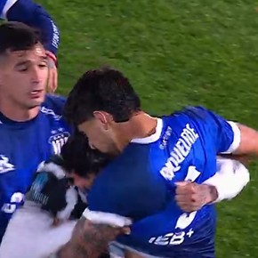 La pelea que terminó con dos expulsados en el partido de Talleres y Gimnasia de Mendoza