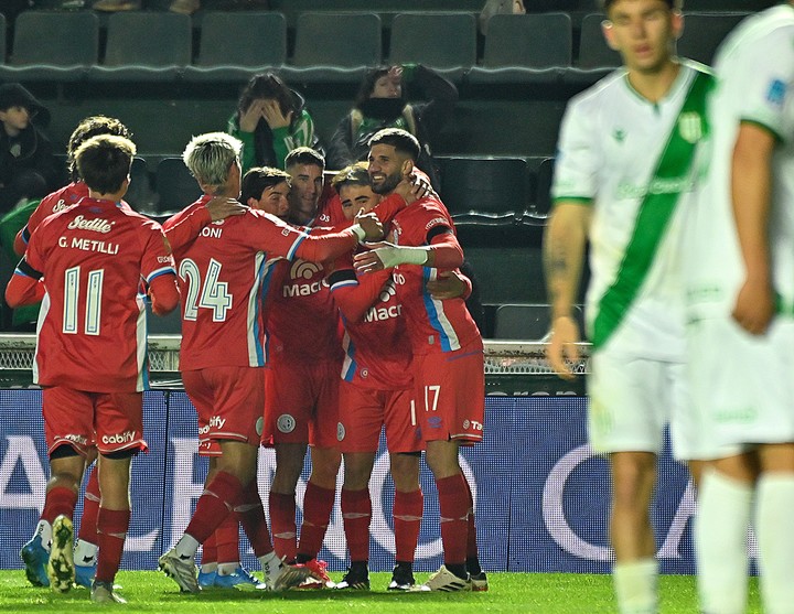Festejo de Belgrano ante Banfield (Fotobaires).
