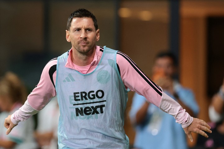 Messi arrancó de suplente (Reuters).